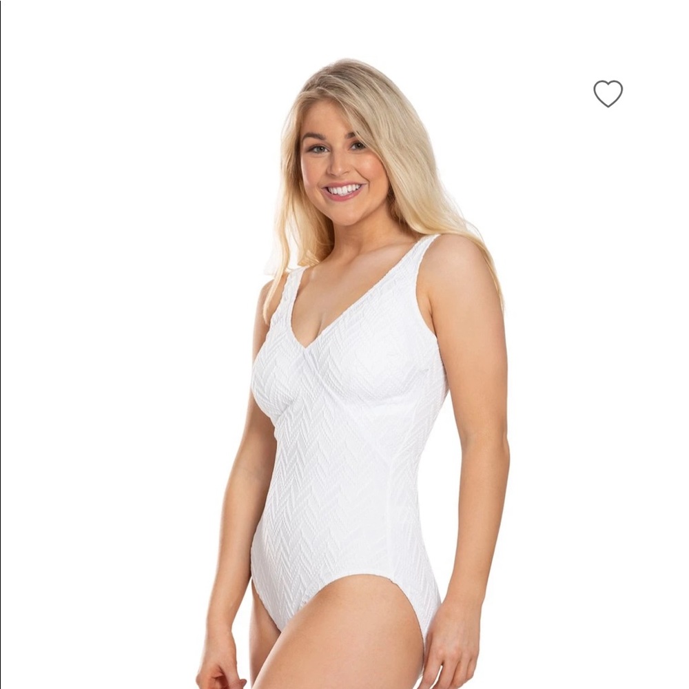 Gottex (16) White Jazz Texture Surplice one piece swimsuit